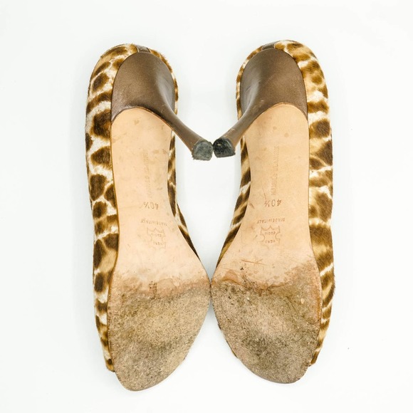 Manolo Blahnik Women's Animal Print Fur Heels - Used - Size 40.5 - Picture 2 of 4